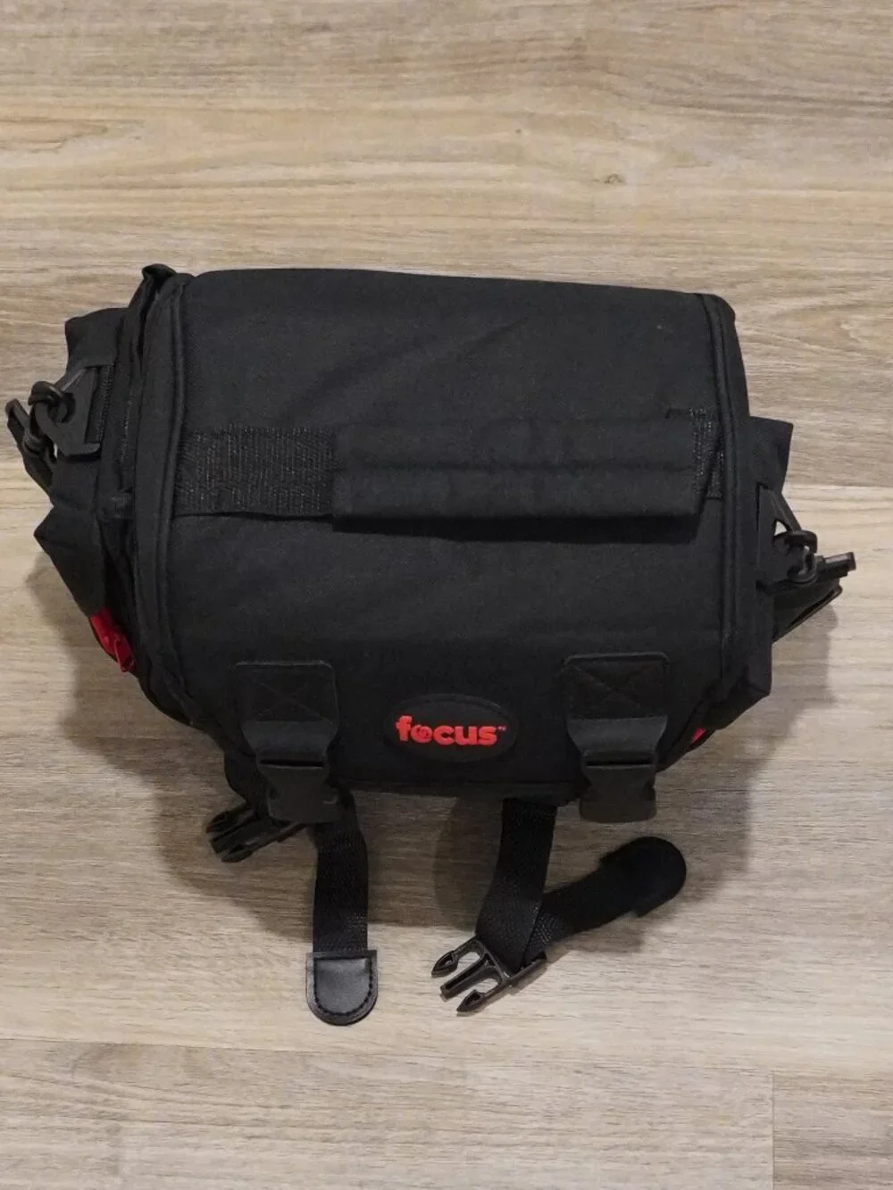 Focus Deluxe SLR Photo/Video Medium Camera Accessory Kit Case